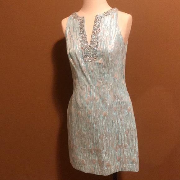Lilly Pulitzer Dresses & Skirts - Lilly Pulitzer Airy Shift size 6